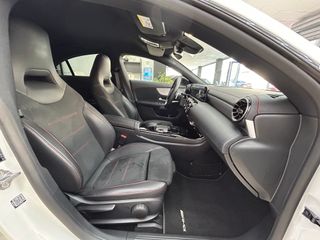 Mercedes-Benz Clase CLA 200d AMG Line, Black Line