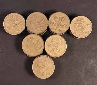 N. 70 monete da 20 Lire italiane , anni 1957