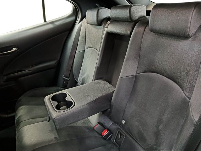 Lexus UX 2.0 300h UX Plus