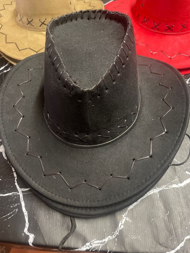 Lote 7 Cappelli da Cowboy