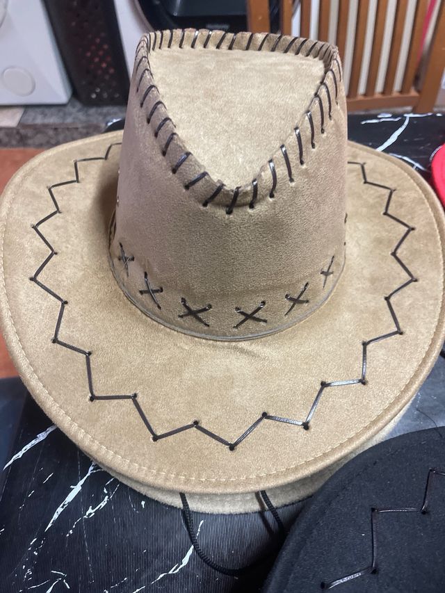 Lote 7 Cappelli da Cowboy