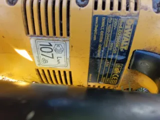 Martillo Demoledor Eléctrico marca DeWalt.