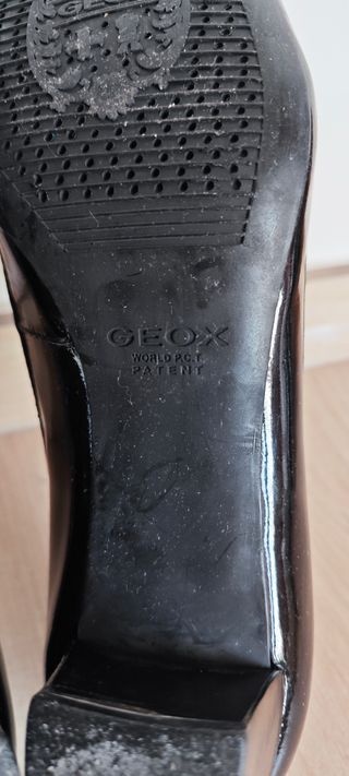 Mocassini Geox Vernice Nera Tacco 4 cm