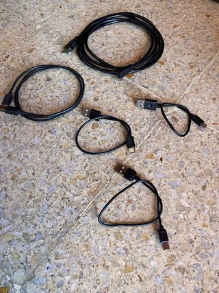 Altavoz Bluetooth, Cargador Portátil y Cables