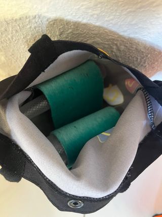 Esquís Elan Karakorum con fijaciones y pieles.