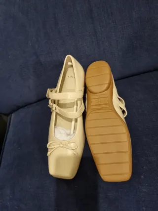 Zapatillas Bailarina Doble Hebilla Lazo Beige