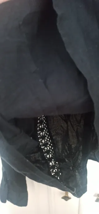 Camisa negra entallada