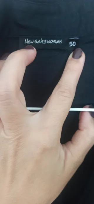 Camisa negra entallada