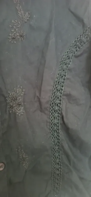 Camisa negra entallada