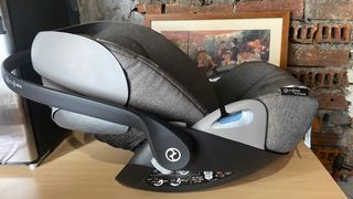 CYBEX CLOUD Z Platinum + Adaptadores