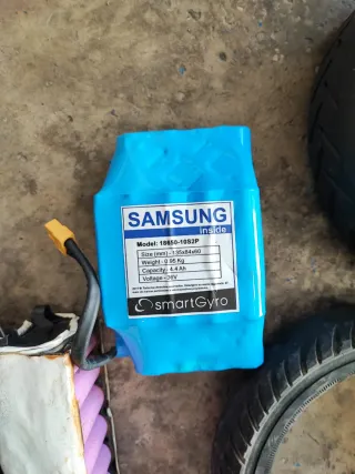 Piezas varias patinete eléctrico