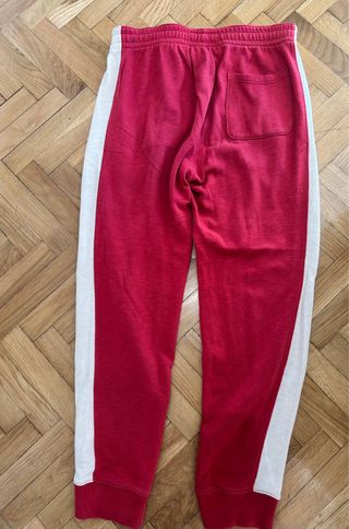 Pantalón chándal Abercrombie & Fitch rojo