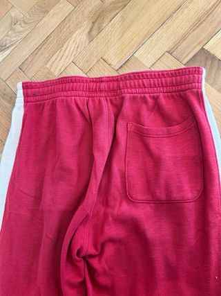 Pantalón chándal Abercrombie & Fitch rojo
