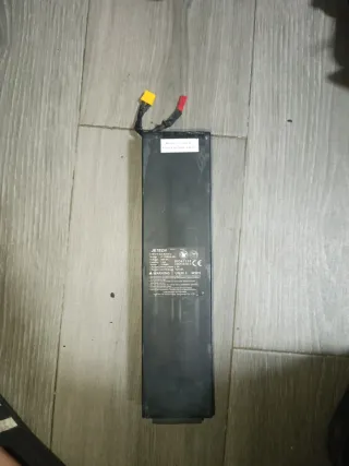 Batería patinete eléctrico 36V 7.5Ah