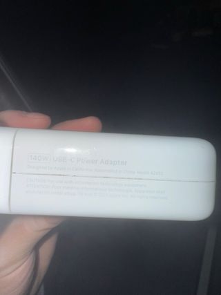 Cargador Apple MacBook Pro 140W USB-C