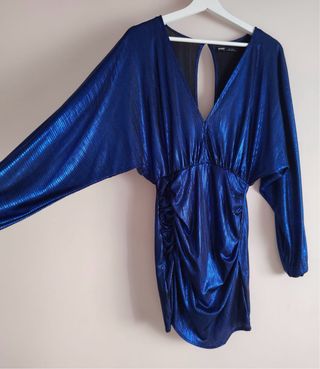 Vestido fiesta azul metálico manga murciélago