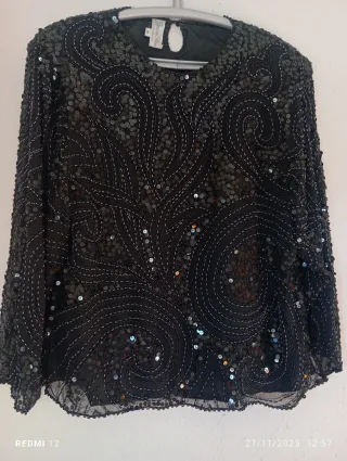 Blusa fiesta pedrería negra talla M