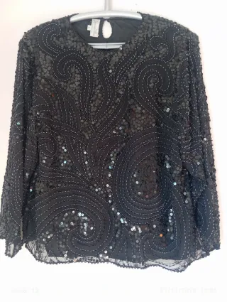 Blusa fiesta pedrería negra talla M