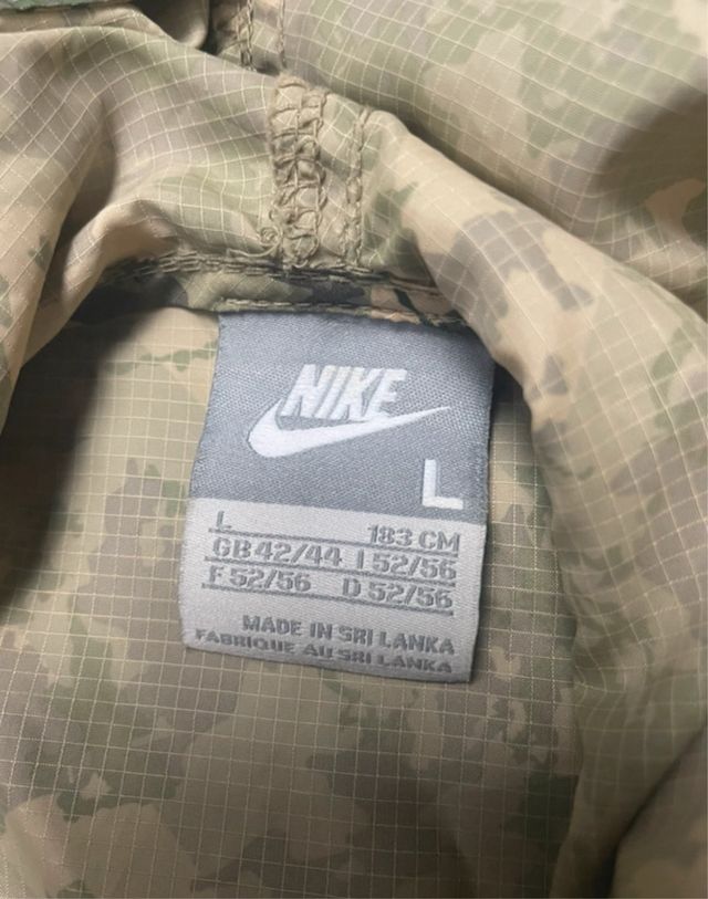 Chaqueta Nike Camuflaje