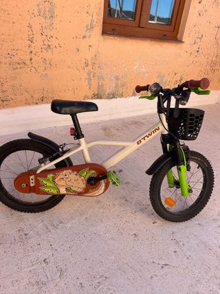 Bicicleta infantil Btwin con cesta