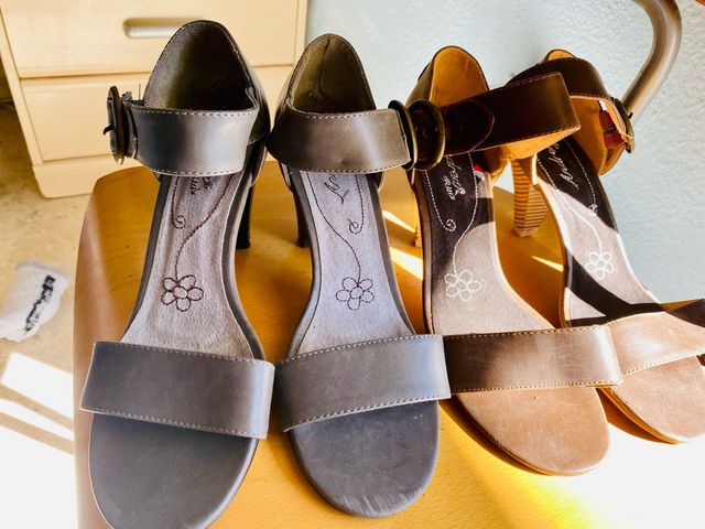 Lote 2 Pares Sandalias Andrea Ruiz Piel