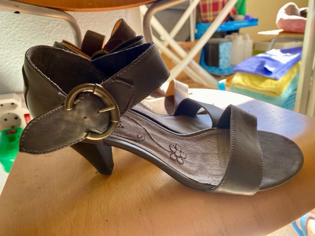 Lote 2 Pares Sandalias Andrea Ruiz Piel