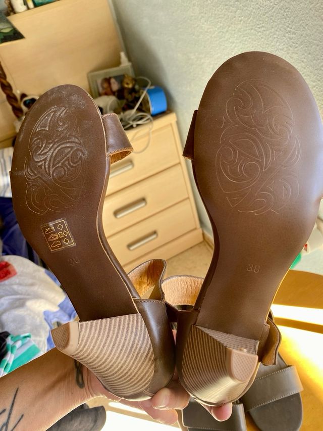 Lote 2 Pares Sandalias Andrea Ruiz Piel