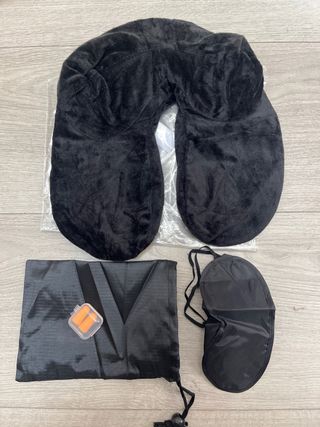 Cojin para Cuello de Viaje + Antifaz + Tapones
