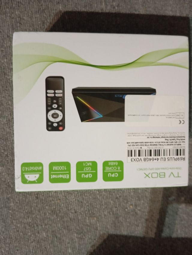 R69 Plus Smart TV Box Android 14