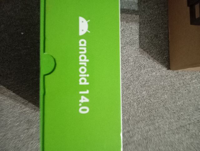 R69 Plus Smart TV Box Android 14