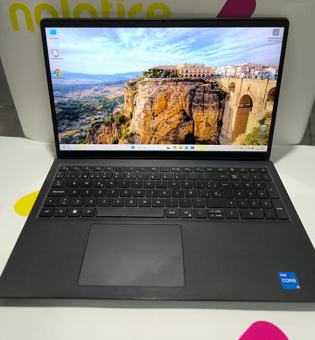 Portatile Dell Vostro 3520 i5 16GB 512GB