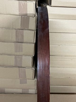 Tavoli rotondi in ferro e legno. Caffè, bar