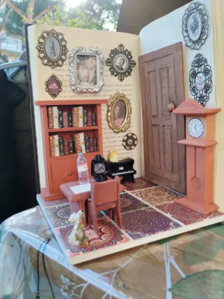 Scultura libro miniatura