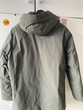 Abrigo verde nuevo sin estrenar, ideal para regala