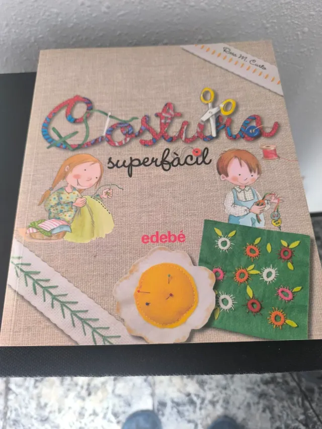 COSTURA SUPERFÀCIL, de Rosa M. Curto