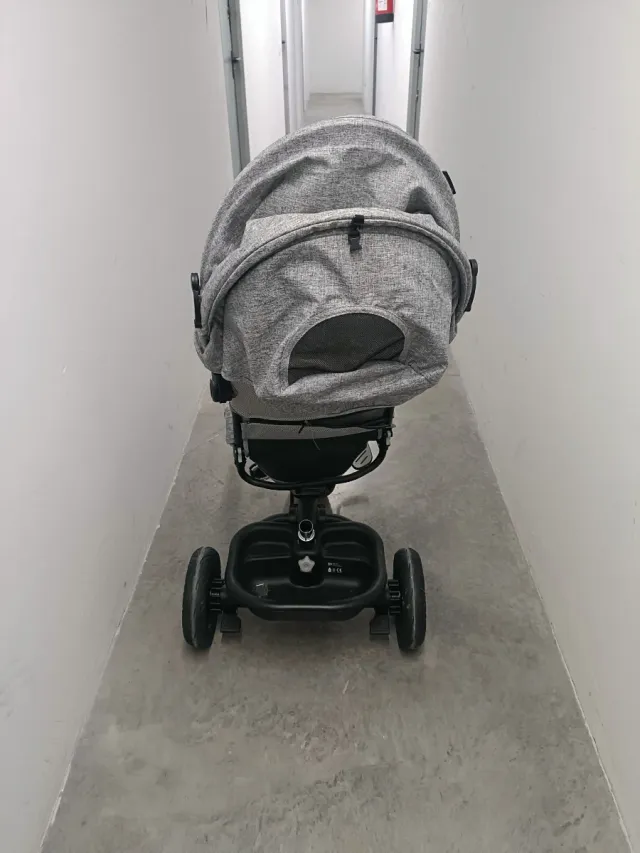 Cochecito Kinderkraft Evolutivo Gris