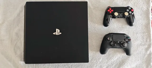 Ps4 Pro 1TB + 2 Mandos + 3 juegos
