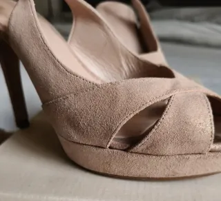 Lote Fiesta: Zapatos, Bolso, Collar y Flor