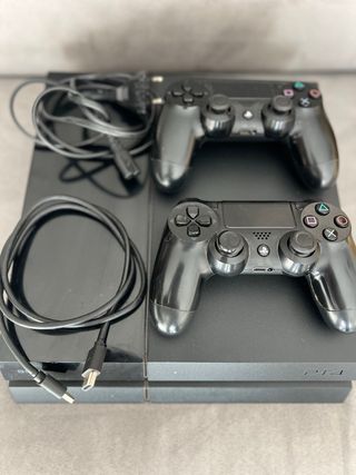 Consola PS4 Sony Negra con 2 Mandos