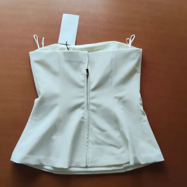 Top Zara plateado y blanco talla M