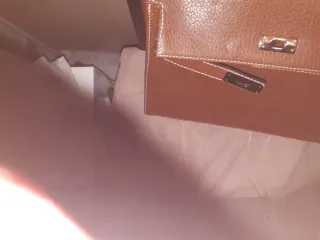 Bolso marrón tipo cartera