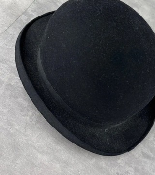 Cappello elegante nero