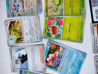 Lotto carte Pokémon Glaceon e altri