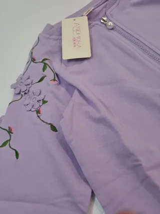 Completo bambina lilla con dettagli a fiori