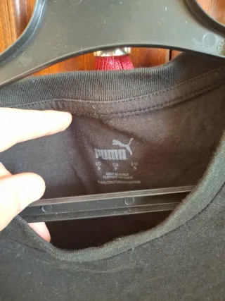 Camiseta Puma Negra con Detalles Blancos