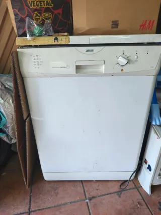 Lavavajillas Zanussi