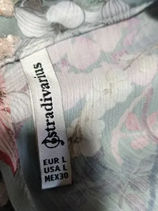 Blusa Viscosa Estampada Flores y Cisnes