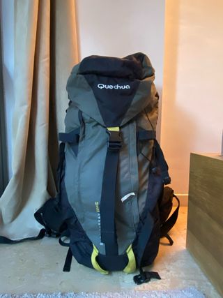 Mochila Quechua de montaña 65+10