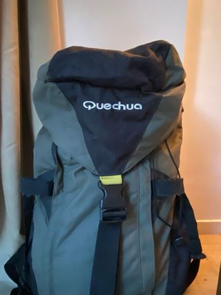 Mochila Quechua de montaña 65+10