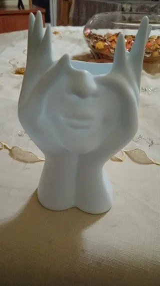 Porta brochas maquillaje diseño manos